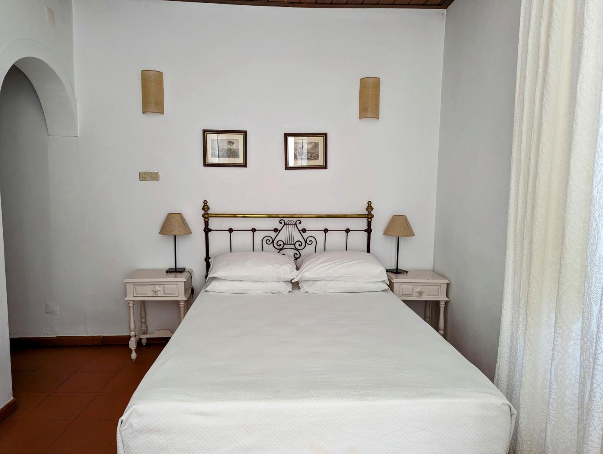 Hotel Solar De Monfalim เอโวรา ภายนอก รูปภาพ