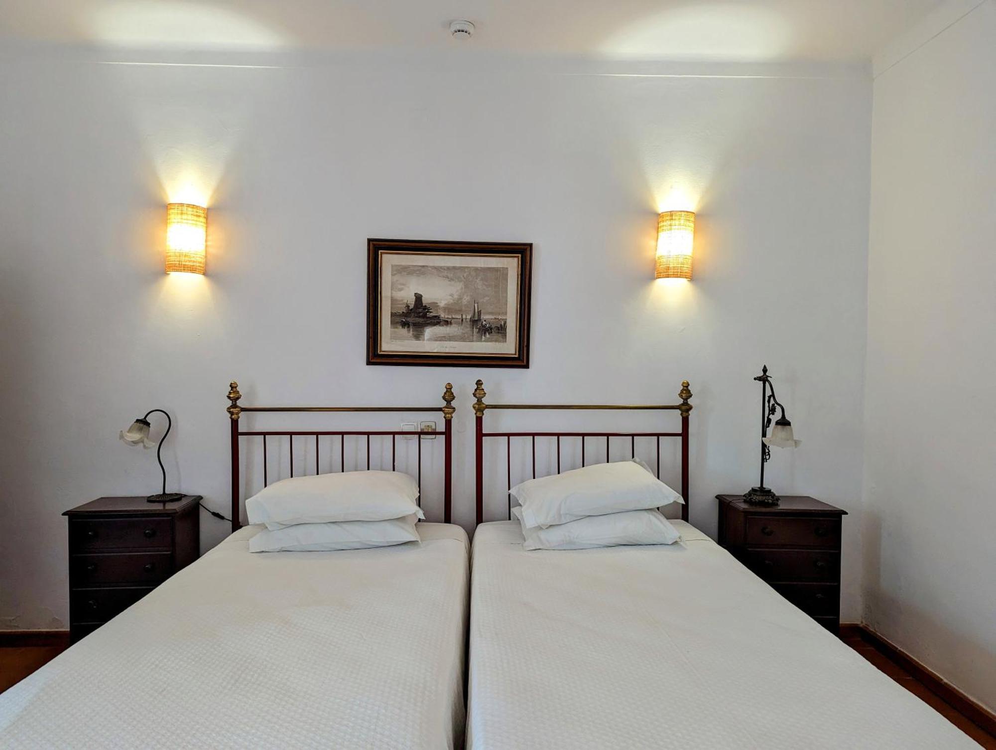 Hotel Solar De Monfalim เอโวรา ภายนอก รูปภาพ