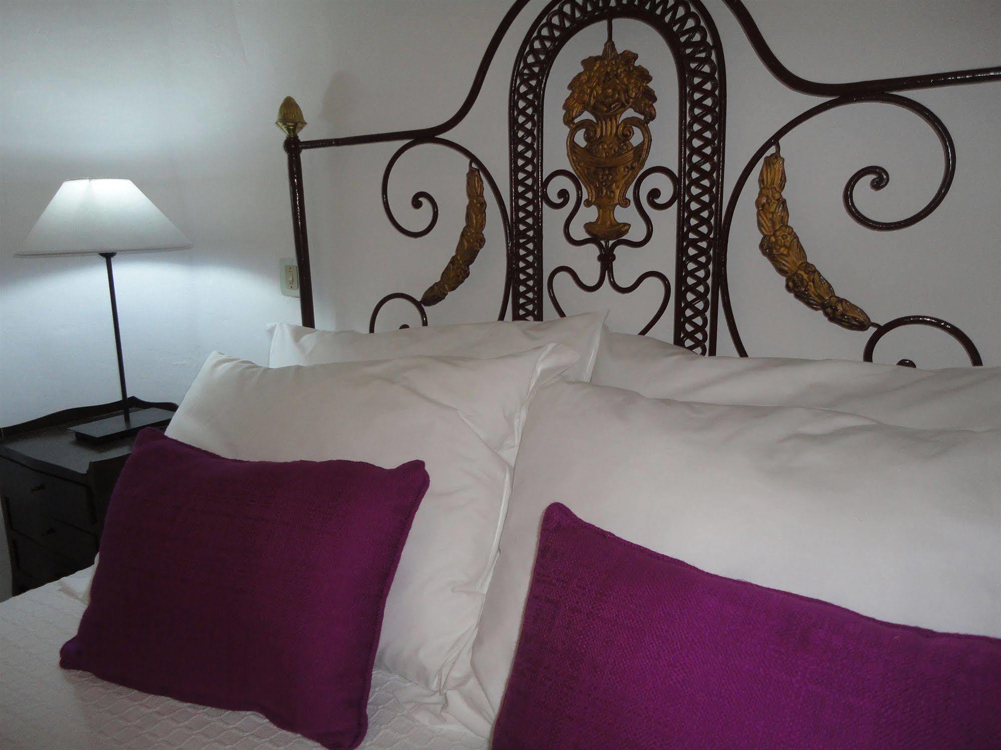 Hotel Solar De Monfalim เอโวรา ภายนอก รูปภาพ